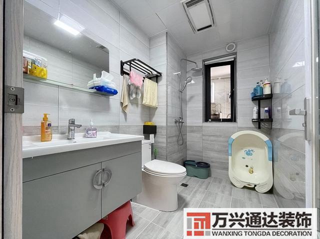 装修灰色装修灰色和蓝色搭配好看吗