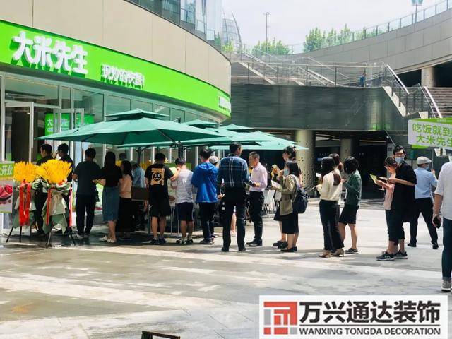 装修快餐装修快餐厅蓝色,橘色,奶白色搭配